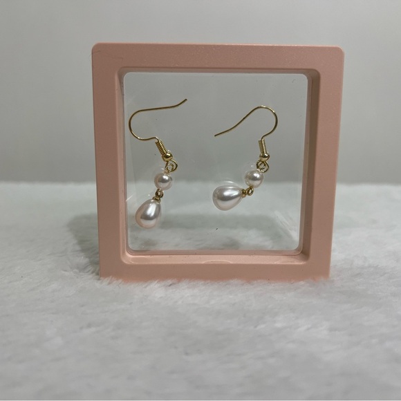 Elegant Pearl Drop Earrings - Picture 1 of 11